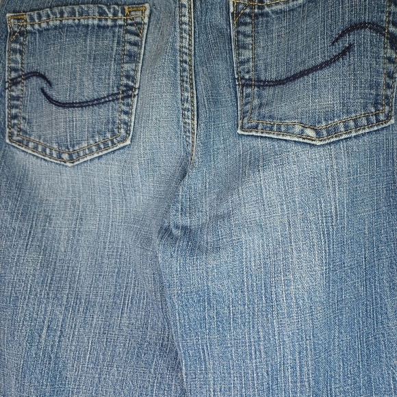 Levi's Signature Low Rise Bootcut Classic Faded Blue Denim Jeans - Picture 13 of 13